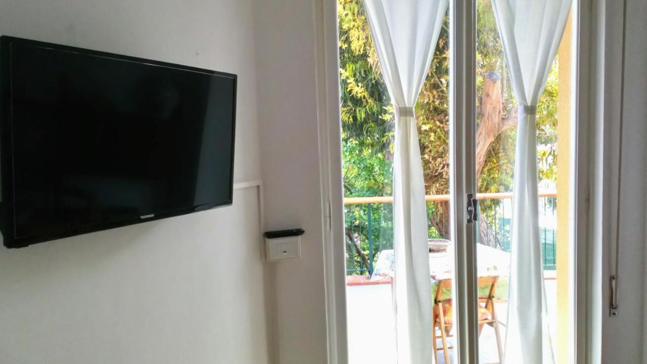 Casa Di Claude Con Posto Auto Appartement Finale Ligure Buitenkant foto